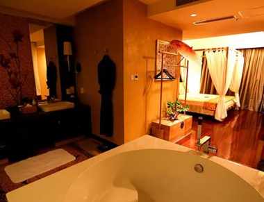 南京浦口养生会所的黄昏恋：当爱情遇上八十岁